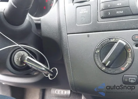 2009 Nissan Versa 1.8S z USA, uszkodzony, nr VIN 3N1BC11E89L495132